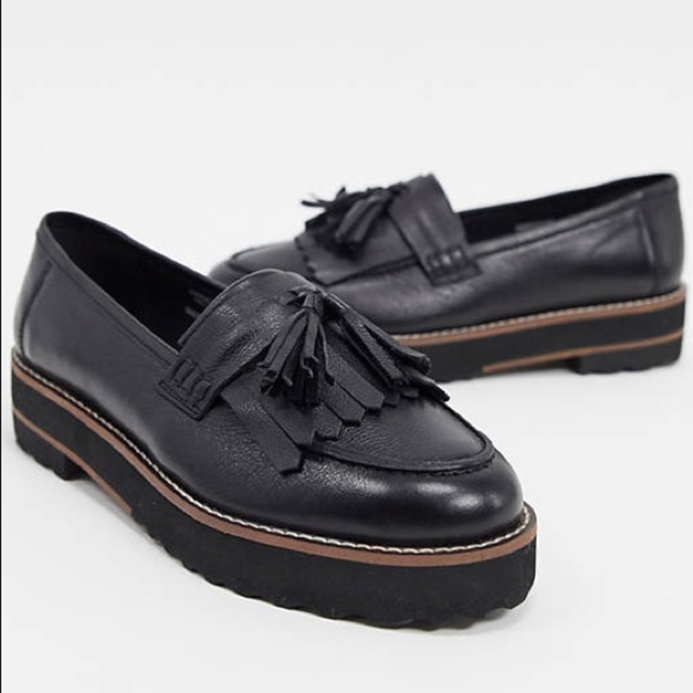 Black Leather Chunky Fringed Loafer
